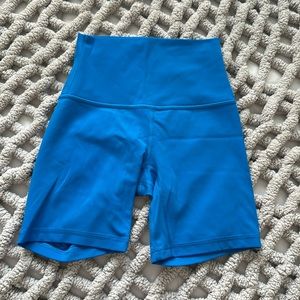 lululemon poolside blue biker shorts , size 2 6 inch.